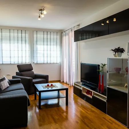 App - 1 Apartman Novigrad Istria Kültér fotó