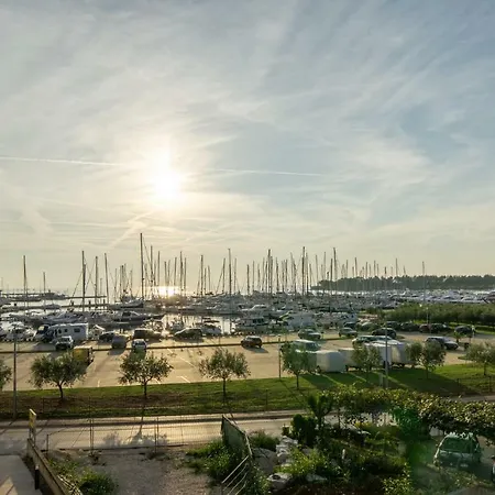 App - 1 Apartman Novigrad Istria Kültér fotó
